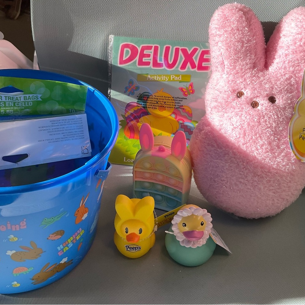Mixed Lot Easter Bucket Peeps Bunny Easter Items New